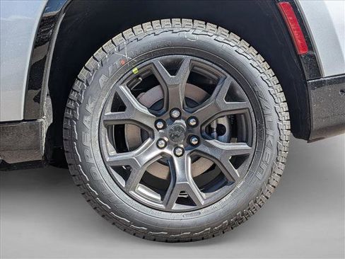 New 2026 Jeep Grand Wagoneer 4WD image 10