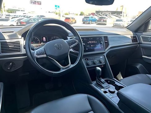 Used 2020 Volkswagen Atlas Cross Sport SE w/ Towing Package AWD/4WD image 20