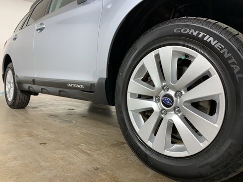 Used 2016 Subaru Outback 2.5i Premium image 6