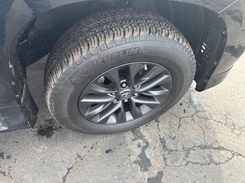 Used 2023 Lexus GX 460 Premium image 22