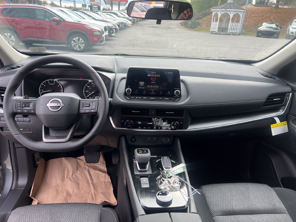 Certified 2026 Nissan Rogue SV w/ Cold Weather Package AWD/4WD image 14