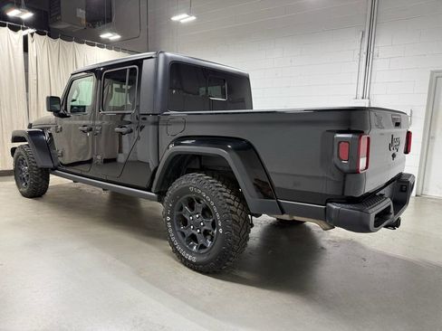 Used 2023 Jeep Gladiator Sport image 5