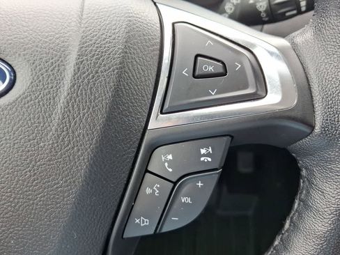 Used 2021 Ford Edge Titanium image 24