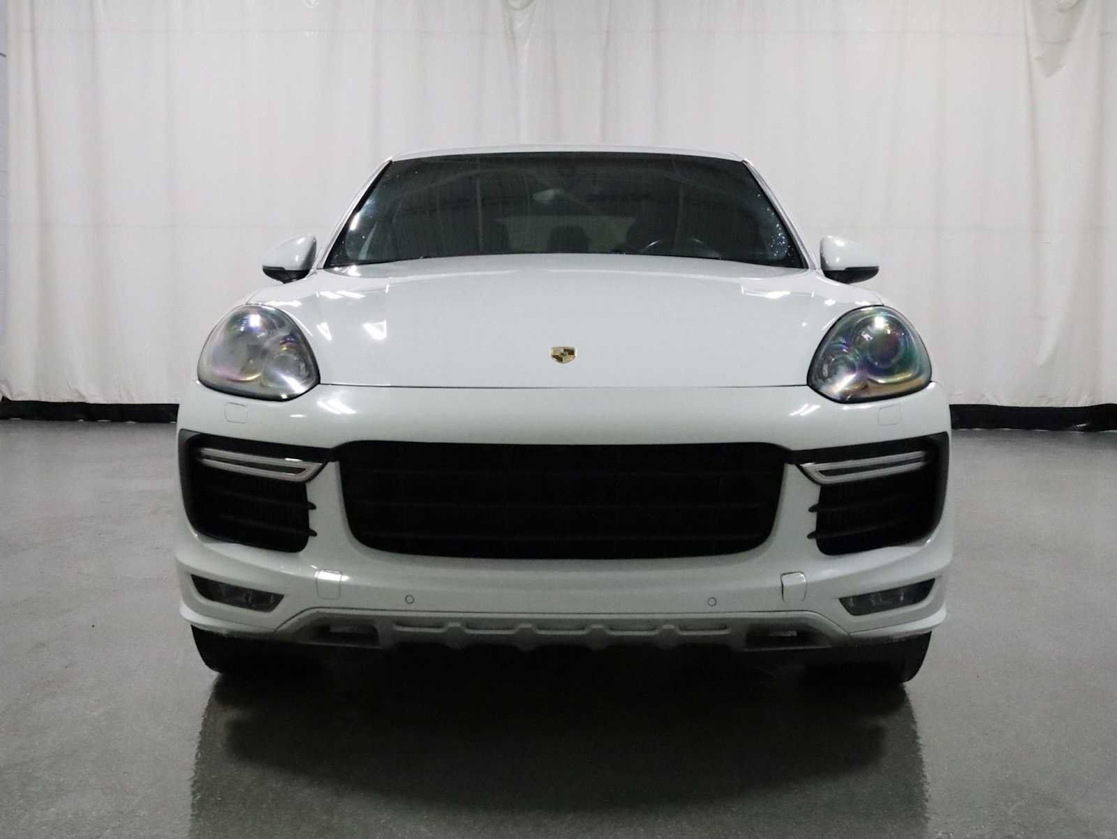 Used 2016 Porsche Cayenne GTS AWD/4WD image 14