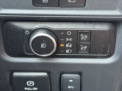 Used 2024 Ford Expedition Limited AWD/4WD image 21