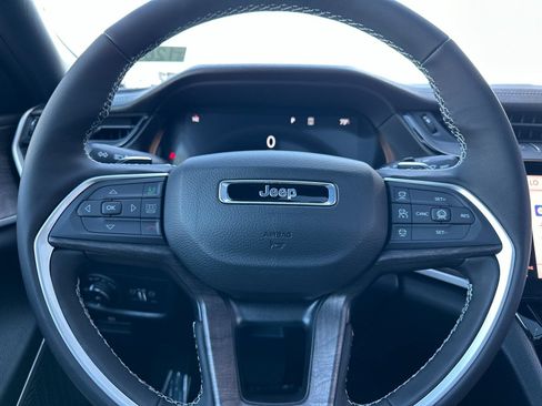 New 2026 Jeep Grand Cherokee L Limited AWD/4WD image 24