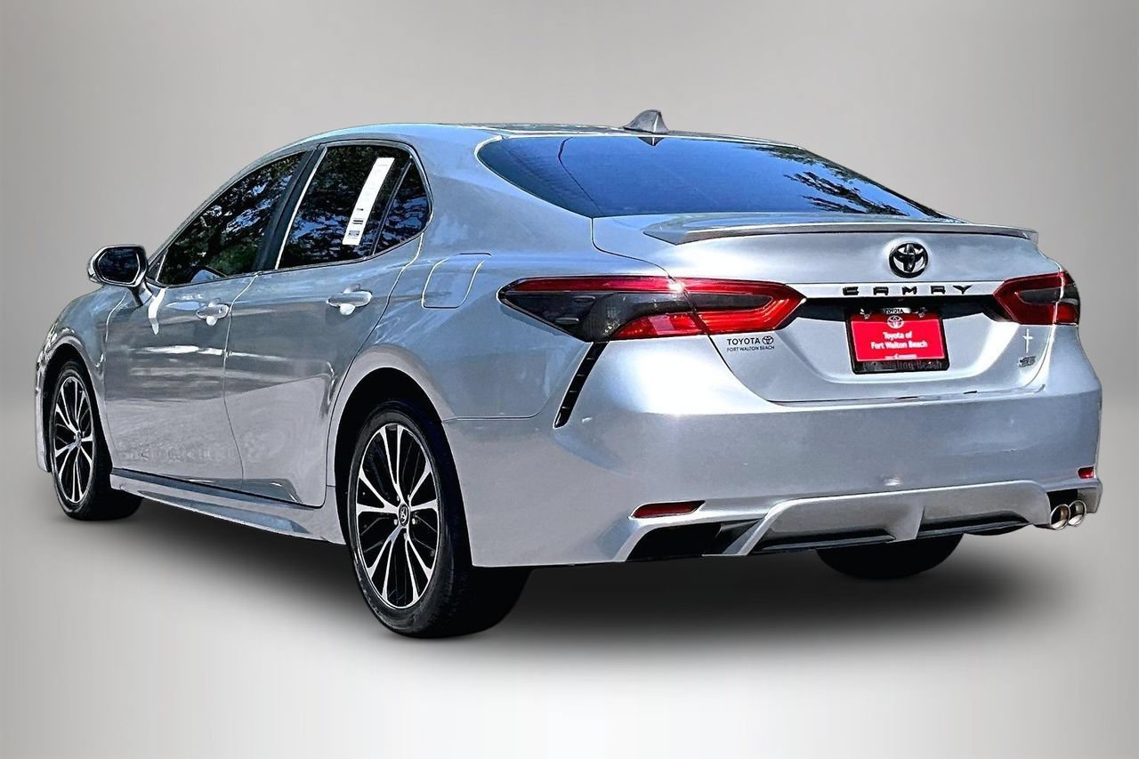 Used 2019 Toyota Camry SE FWD image 4