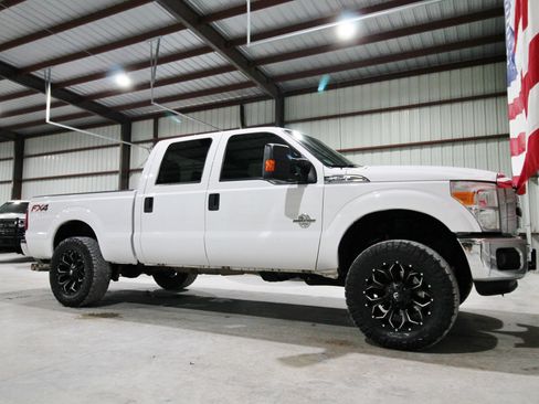Used 2014 Ford F250 XLT w/ XLT Value Package image 15