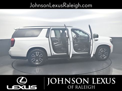 Used 2023 GMC Yukon XL AT4 w/ AT4 Premium Plus Package image 25