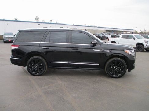 Used 2023 Lincoln Navigator Reserve w/ Equipment Group 201A image 4