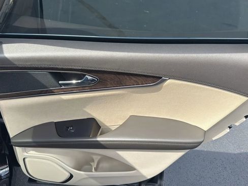 Used 2017 Lincoln MKX Select w/ Select Plus Package image 22