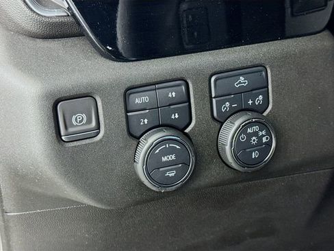 Used 2023 Chevrolet Silverado 1500 RST AWD/4WD image 10