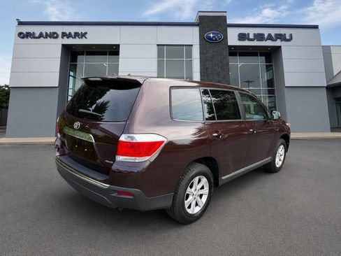 Used 2012 Toyota Highlander 4WD w/ Tow Pkg image 5