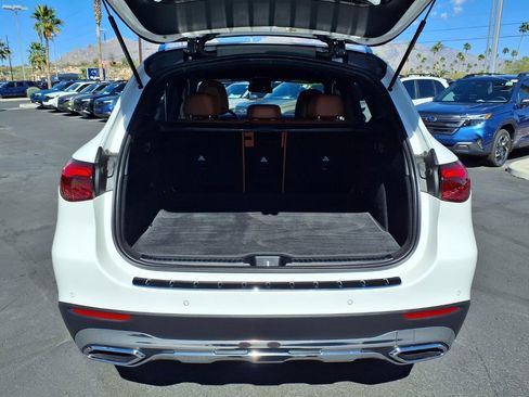 Used 2024 Mercedes-Benz GLC 300 4MATIC image 17