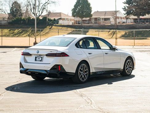 Used 2025 BMW i5 xDrive40 w/ M Sport Package image 5