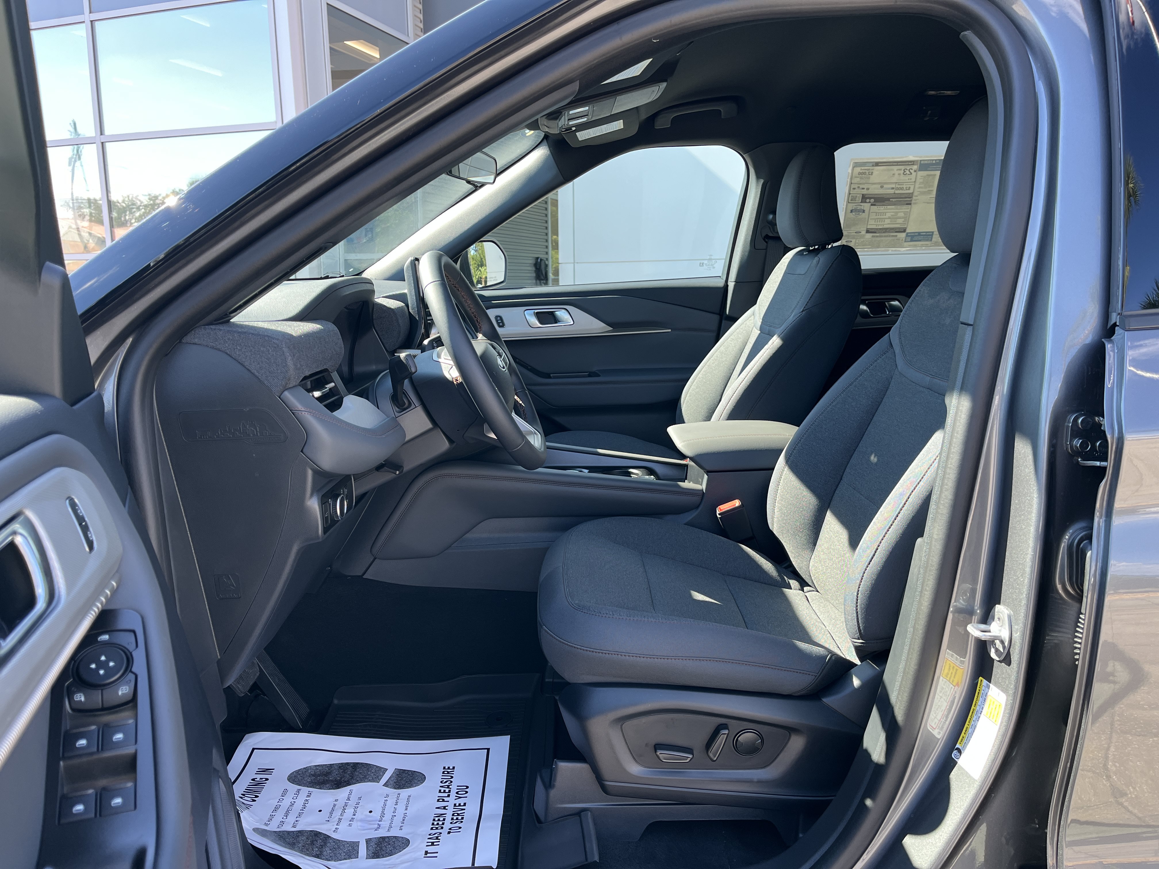 New 2027 Ford Explorer Active RWD image 10