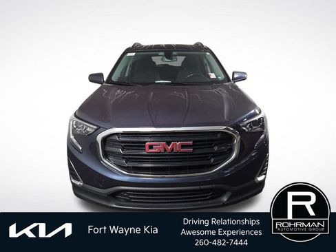 Used 2019 GMC Terrain SLE w/ Driver Convenience Package AWD/4WD image 3