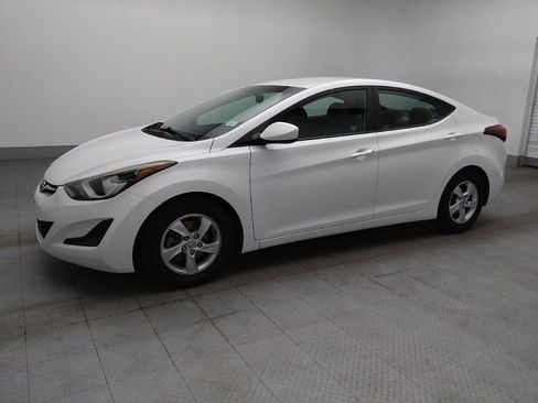 Used 2015 Hyundai Elantra SE FWD image 2
