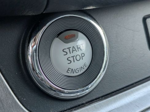 Used 2023 Nissan Murano SV AWD/4WD image 19