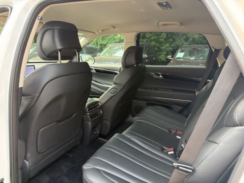 Used 2025 Genesis GV80 2.5T Standard AWD/4WD image 6