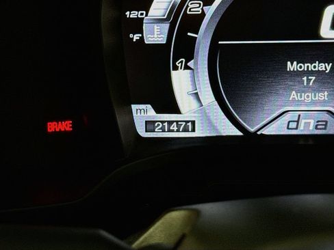 Used 2016 Alfa Romeo 4C Coupe w/ Convenience Group - Coupe RWD image 12
