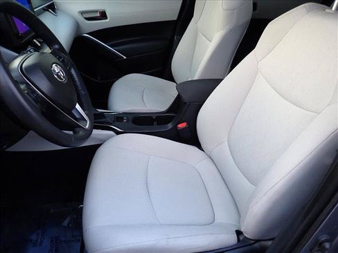 Used 2023 Toyota Corolla Cross LE w/ Moonroof Package FWD image 12