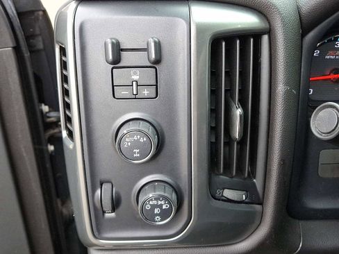 Used 2018 Chevrolet Silverado 1500 LT w/ Redline Edition image 25