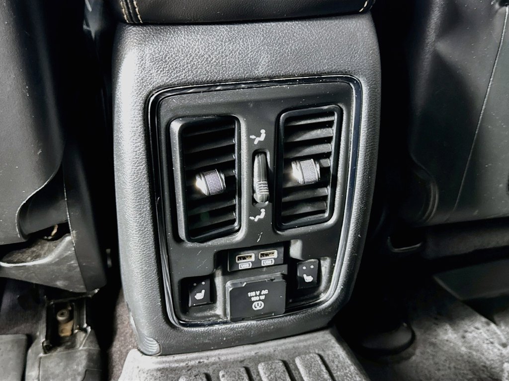 Used 2017 Jeep Grand Cherokee Limited w/ Luxury Group II RWD image 30