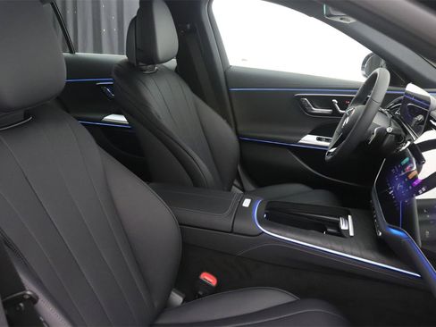 New 2026 Mercedes-Benz E 450 4MATIC Sedan image 9