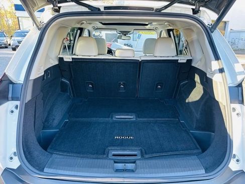 Used 2021 Nissan Rogue SL w/ Premium Package image 22