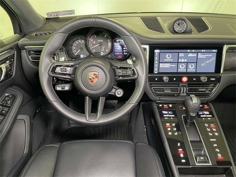 Used 2025 Porsche Macan GTS image 27