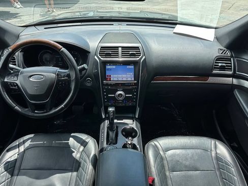 Used 2017 Ford Explorer Platinum AWD/4WD image 28