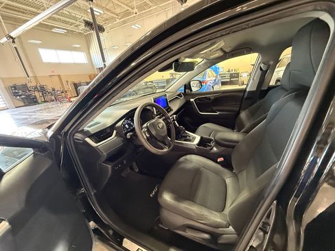 Used 2025 Toyota RAV4 LE FWD image 11