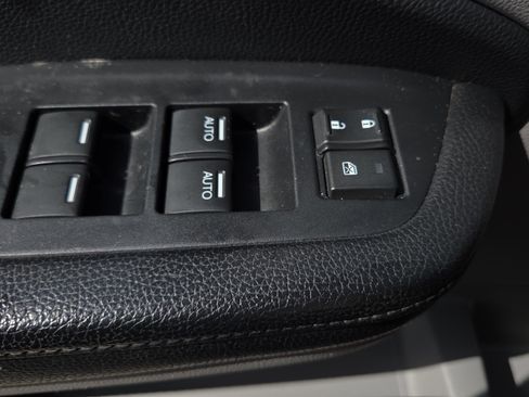 Used 2017 Honda Pilot Touring image 35