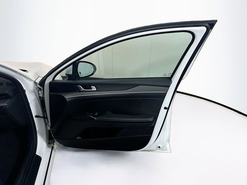 Used 2025 Kia K5 LXS image 32