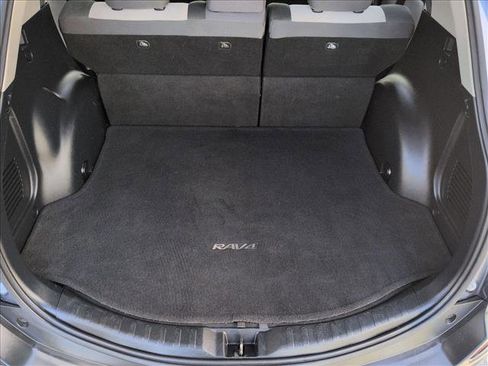 Used 2014 Toyota RAV4 XLE AWD/4WD image 10
