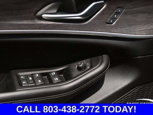 Used 2025 Jeep Grand Cherokee Limited AWD/4WD image 12