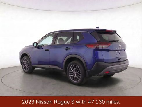 Used 2023 Nissan Rogue S AWD/4WD image 3