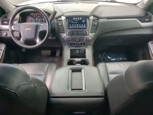 Used 2019 Chevrolet Suburban LT image 15