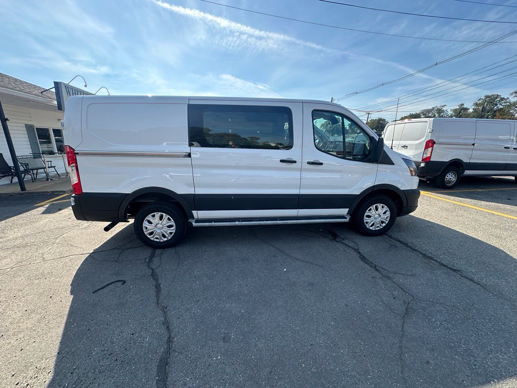 Used 2025 Ford Transit 250 Low Roof w/ Exterior Upgrade Package RWD image 4