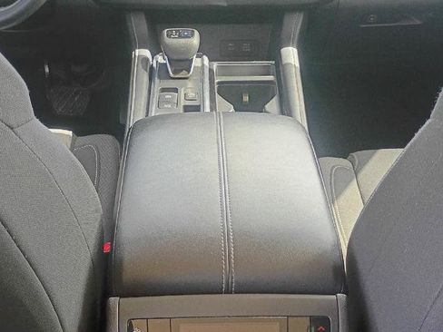 Used 2022 Nissan Pathfinder SV w/ SV Black Package FWD image 15