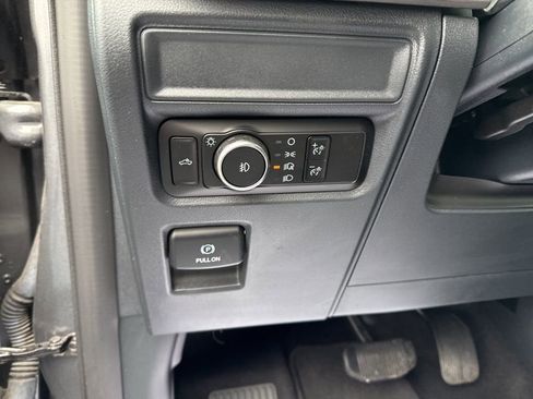 Used 2024 Ford F150 XLT AWD/4WD image 18