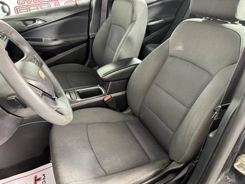 Used 2017 Chevrolet Cruze LT FWD image 29