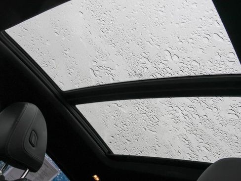 Used 2022 BMW X4 xDrive30i w/ Parking Assistance Package image 12