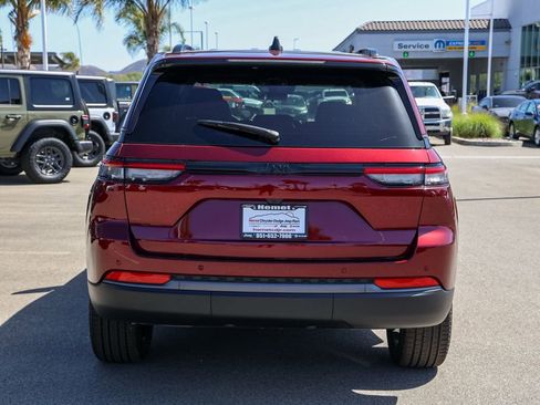 New 2026 Jeep Grand Cherokee Limited w/ Limited Altitude Package RWD image 5