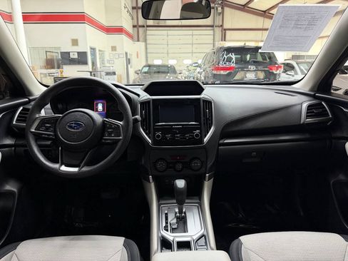 Used 2023 Subaru Forester AWD/4WD image 20