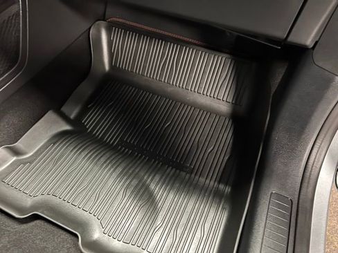 Used 2023 Ford Escape ST-Line Elite w/ Class II Trailer Tow Package image 31