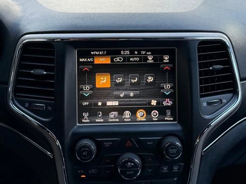 Used 2015 Jeep Grand Cherokee Limited w/ Trailer Tow Group IV image 14