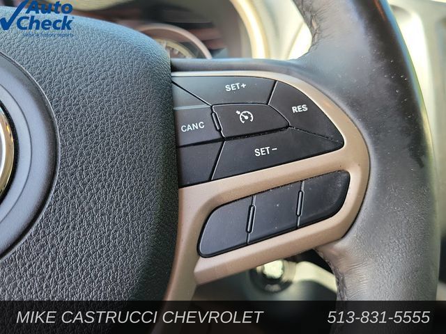 Used 2017 Jeep Cherokee Limited w/ Trailer Tow Group AWD/4WD image 21