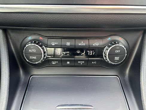 Used 2019 Mercedes-Benz GLA 250 4MATIC image 12